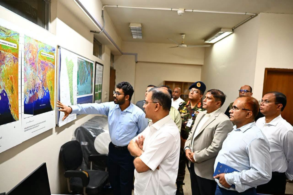 আকস্মিকভাবে স্পারসো পরিদর্শনে প্রধানমন্ত্রী, আধুনিক মহাকাশ গবেষণা প্রতিষ্ঠান গড়ে তোলার নির্দেশ