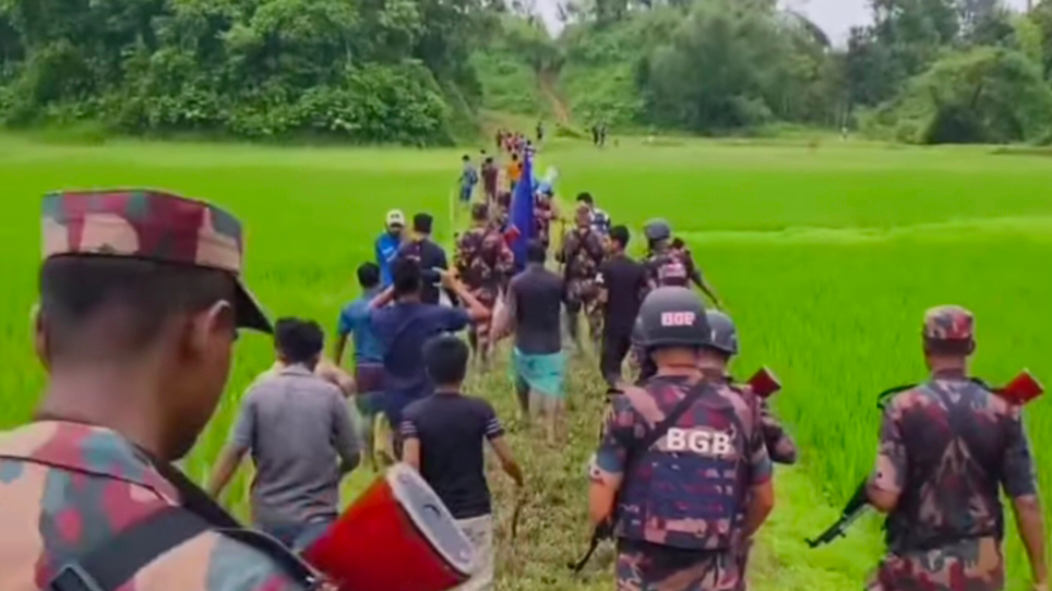 মৌলভীবাজার সীমান্তে বিএসএফের পুশ ইন ঠেকাতে কঠোর অবস্থানে বিজিবি