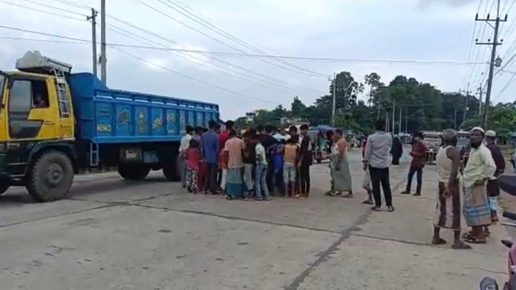 উখিয়ায় আইওএমের গাড়ির চাপায় অজ্ঞাত শিশুর মৃত্যু, চালক আটক