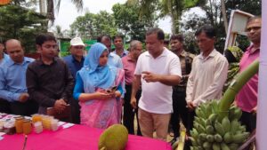 খাগড়াছড়ির মাটিরাঙ্গায় তিন দিনব্যাপী জাতীয় ফল মেলার উদ্বোধন