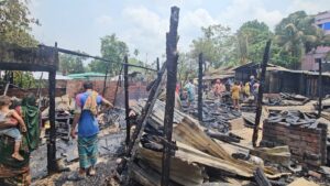 বান্দরবানে ভয়াবহ অগ্নিকাণ্ডে ৯ বসতঘর পুড়ে ছাই, নিঃস্ব একাধিক পরিবার