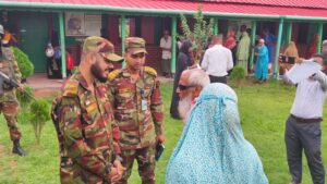 সেনাবাহিনীর মানবিক উদ্যোগে চোখের আলো ফিরে পেলেন পাহাড়ের ৮৪ অসহায় মানুষ