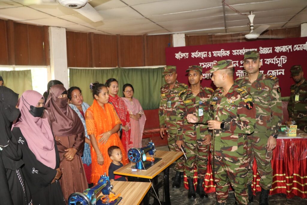 বেকার নারীদের আত্মনির্ভরশীল করতে দীঘীনালা জোনের উদ্যোগ: ৩ মাসব্যাপী সেলাই প্রশিক্ষণের উদ্বোধন