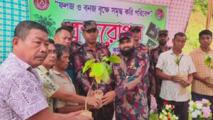 সাজেক-জীবতলাসহ বিভিন্ন এলাকায় সাড়ে ৪ হাজার চারা রোপণ করল মারিশ্যা জোন