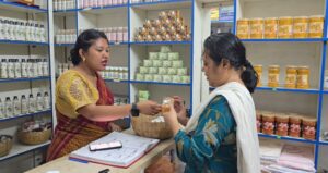 পাহাড়ের এক অদম্য নারী রেনেসাঁ চাকমার সফল উদ্যোক্তা হবার গল্প 