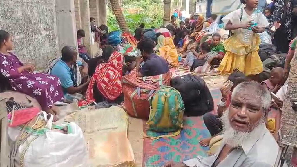 হাকিমপুর সীমান্তে নতুন করে ১৭০ জনকে জড়ো করেছে বিএসএফ
