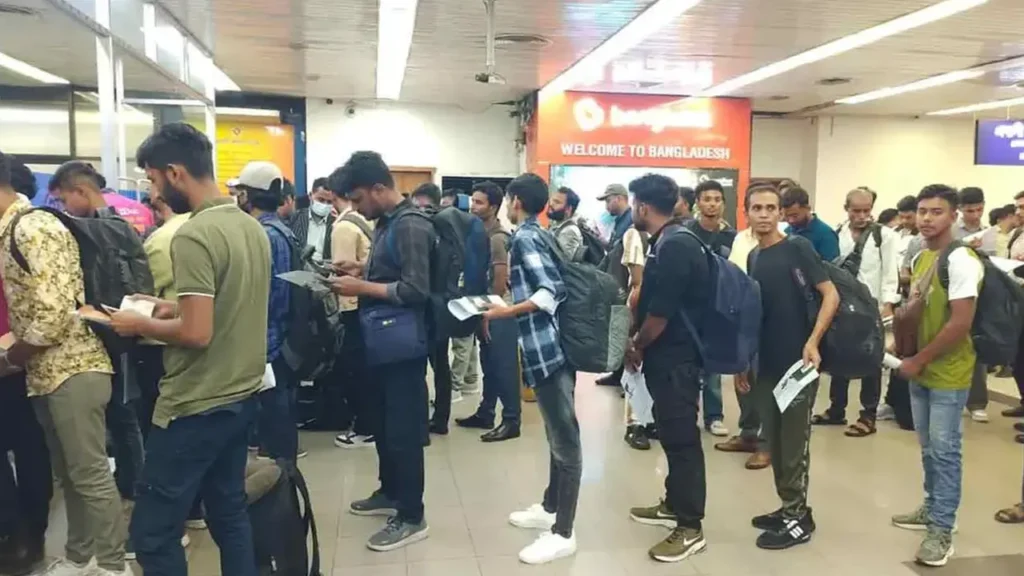কম্বোডিয়ায় সাইবার স্ক্যাম সেন্টার থেকে চার দিনে ফিরলেন ২২১ বাংলাদেশি