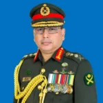 পবিত্র হজ পালন শেষে দেশে ফিরেছেন সেনাবাহিনী প্রধান