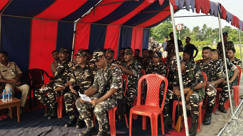চিকেনস নেকের কাছে ভারতীয় তিন বাহিনীর সমন্বিত মহড়া