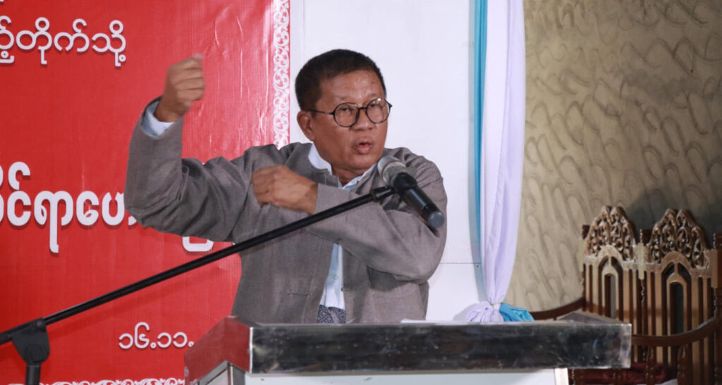 জান্তার সমালোচনা করে বই প্রকাশ, নোবেল পুরস্কারপ্রাপ্ত লেখক ও তার ছেলের ৩ বছরের কারাদণ্ড