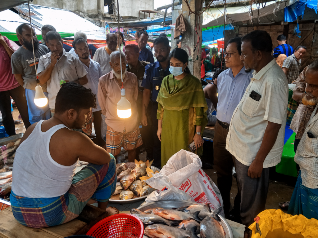 পানছড়িতে নিষিদ্ধ পিরানহা মাছ বিক্রি: ভ্রাম্যমাণ আদালতের অভিযানে ২ ব্যবসায়ীকে জরিমানা