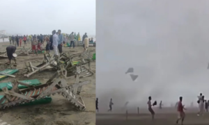 কক্সবাজার সৈকতে টর্নেডো, আতঙ্কে ছোটাছুটি