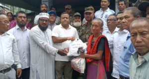 খাগড়াছড়ি ও ফটিকছড়িতে বন্যাদুর্গত মানুষের পাশে মাটিরাঙ্গা জোন, দুই শতাধিক পরিবার পেল সহায়তা