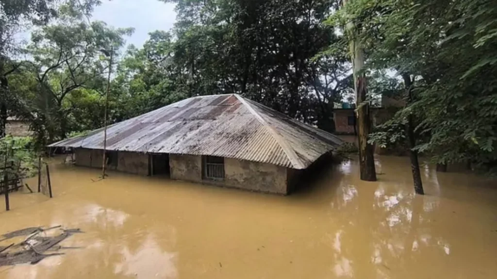 দেশের উত্তর–পূর্বাঞ্চলে বন্যা পরিস্থিতি আরও অবনতির শঙ্কা