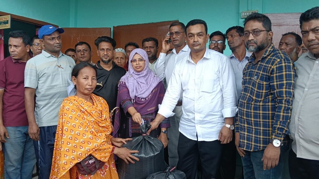 মাটিরাঙ্গায় বন্যাদুর্গতদের মাঝে ত্রাণ বিতরণ শুরু, ক্ষতিগ্রস্ত বিদ্যালয় পরিদর্শন