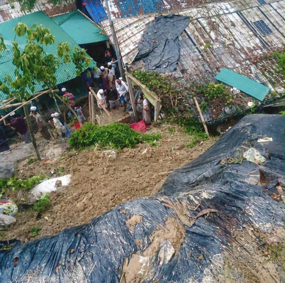 উখিয়ার রোহিঙ্গা ক্যাম্পে ফের পাহাড়ধসে তরুণী নিহত