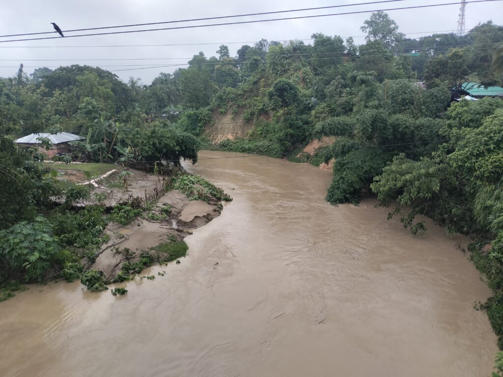 ভারি বর্ষণের সতর্কতায় মাটিরাঙ্গায় খোলা হয়েছে ২৫টি আশ্রয়কেন্দ্র