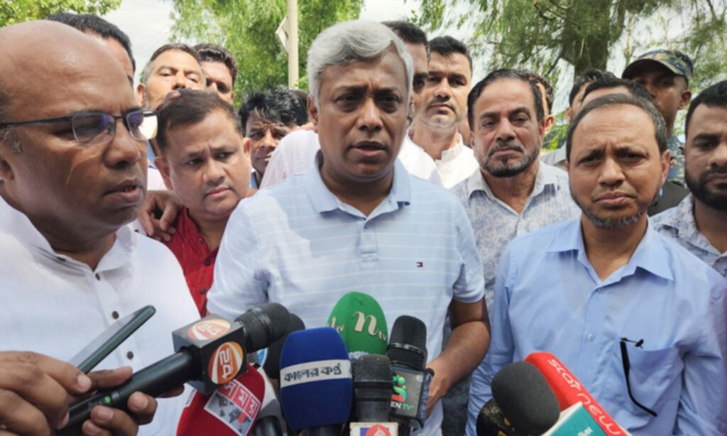 বন্যাকবলিত এলাকা পরিদর্শনে প্রতিমন্ত্রী, ক্ষতিগ্রস্তদের পুনর্বাসনের আশ্বাস