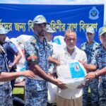 পেকুয়ায় বন্যার্ত ৫০০ পরিবারকে বিমানবাহিনীর ত্রাণ সহায়তা