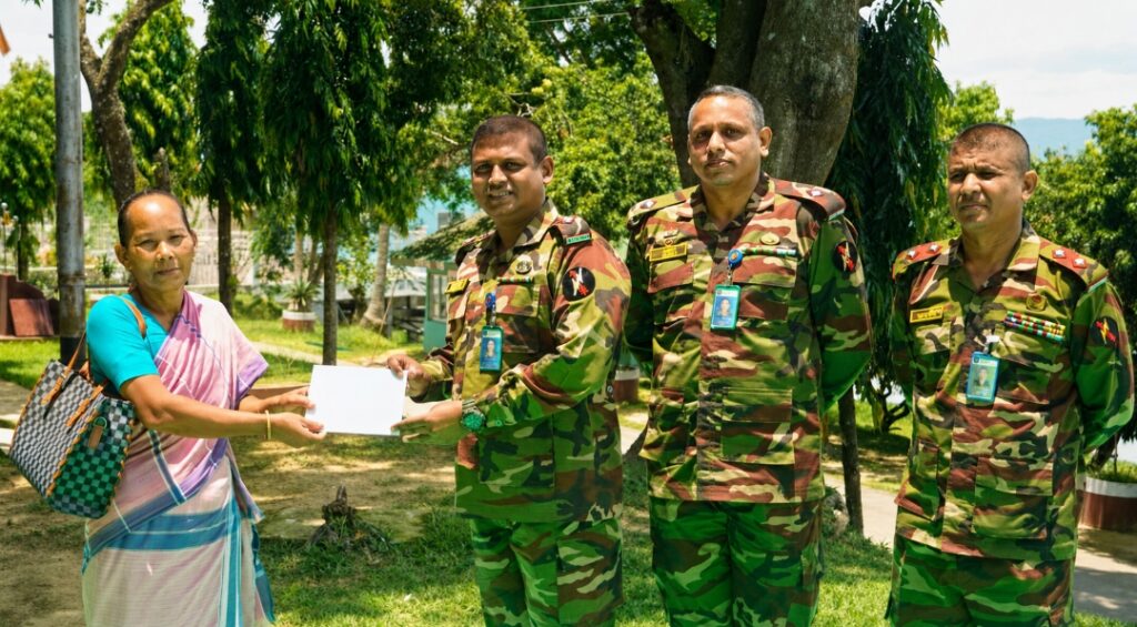 ব্রেন টিউমারে আক্রান্ত বাসনা চাকমার চিকিৎসায় পাশে দাঁড়াল সেনাবাহিনীর নানিয়ারচর জোন