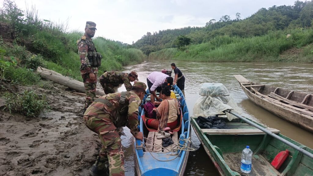 জুরাছড়িতে অসহায় সন্তানসম্ভবা সমাপ্তি চাকমার উন্নত চিকিৎসা নিশ্চিত করল সেনাবাহিনী