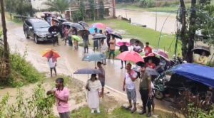 রাঙামাটিতে গাছচাপায় প্রাণ গেল এক ব্যক্তির, টানা বর্ষণে পাহাড়ধসের শঙ্কায় প্রশাসনের সতর্কতা