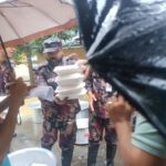 বান্দরবানে বন্যার্তদের মাঝে ত্রাণ বিতরণ ও শতাধিক পর্যটককে নিরাপদে উদ্ধার করল বিজিবি