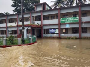 টানা বৃষ্টি ও পাহাড়ি ঢলে বাঘাইছড়ির নিম্নাঞ্চল প্লাবিত, সাজেকে আটকা প্রায় ৬০০ পর্যটক