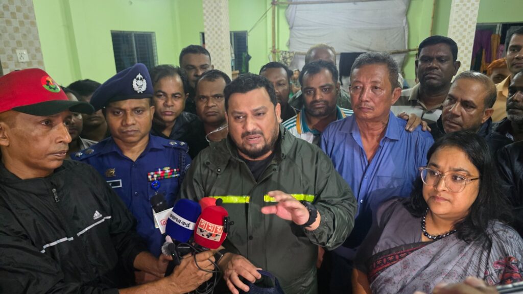 ঝুঁকিপূর্ণ পাহাড়ে বসবাসকারীদের স্থায়ী পুনর্বাসনে কাজ করছে সরকার: প্রতিমন্ত্রী মীর হেলাল