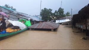 দ্বিতীয় দফার পাহাড়ি ঢলে বিপর্যস্ত বিলাইছড়ির ফারুয়া, ১২ হাজার মানুষ পানিবন্দি, পৌঁছায়নি সরকারি ত্রাণ