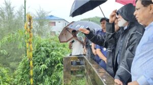 উদ্ধার ও ত্রাণ কার্যক্রমে কোনো ঘাটতি নেই, সেনাবাহিনী মোতায়ন করা হয়েছে: ত্রাণ প্রতিমন্ত্রী