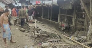রাঙামাটিতে বন্যার পানি নামছে, সামনে খাদ্যসংকটের শঙ্কা
