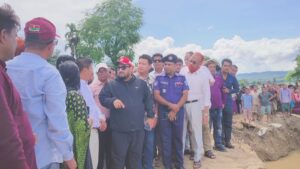 বন্যাকবলিত বাঘাইছড়ি পরিদর্শনে পার্বত্য প্রতিমন্ত্রী মীর হেলাল, ত্রাণ বিতরণ; পুনর্বাসনের আশ্বাস