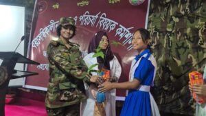 প্রত্যন্ত পাহাড়ি অঞ্চলের কিশোরীদের স্বাস্থ্য সচেতনতায় সেনাবাহিনীর ব্যতিক্রমী উদ্যোগ