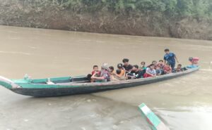 রুমার দুর্গম গ্যালেংগায় হামের উপসর্গে শিশুর মৃত্যু, আক্রান্তদের হাসপাতালে পৌঁছে দিল বিজিবি