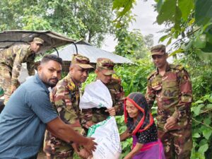 দুর্গম করল্যাছড়িতে সেনাবাহিনীর মানবিক উদ্যোগ: ২০০ রোগীকে চিকিৎসা, ৫০ পরিবার পেল ত্রাণ