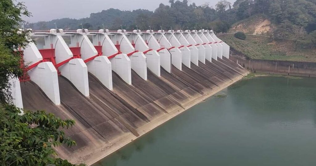 ১০৭ ঘণ্টা ৪০ মিনিট পর বন্ধ হলো কাপ্তাই বাঁধের ১৬ জলকপাট, কমেছে পানির উচ্চতা
