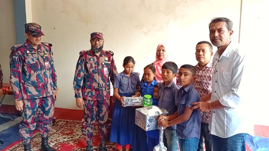 পাহাড়ি-বাঙালি জনগোষ্ঠীর পাশে ৪৩ বিজিবি, শিক্ষা-চিকিৎসাসহ বিভিন্ন খাতে মানবিক সহায়তা