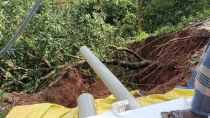 পাহাড় ধসে ঝুঁকিতে নানিয়ারচর পুনর্বাসন সরকারি প্রাথমিক বিদ্যালয়, আতঙ্কে শিক্ষক-শিক্ষার্থীরা
