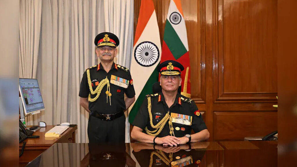 ভারতীয় সেনাবাহিনী প্রধানের দায়িত্ব গ্রহন করলেন জেনারেল ধীরাজ শেঠ