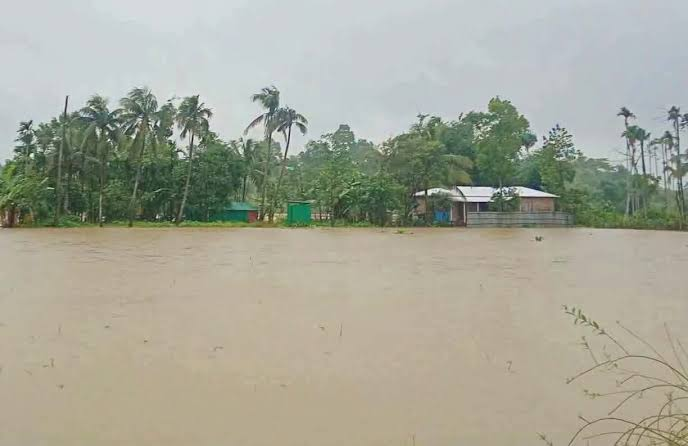 চকরিয়া ও মাতামুহুরীতে বন্যার পানিতে ডুবে দুই শিশুর মৃত্যু
