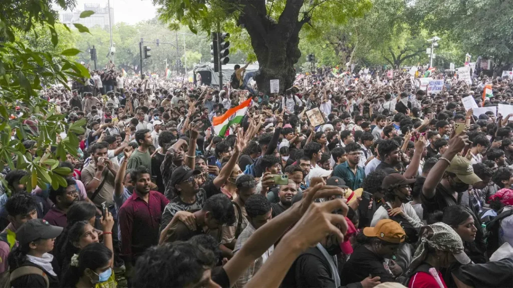 দাবি মেনে নিলো সরকার, দিল্লিতে আন্দোলনের সমাপ্তি ঘোষণা ককরোচ জনতা পার্টির