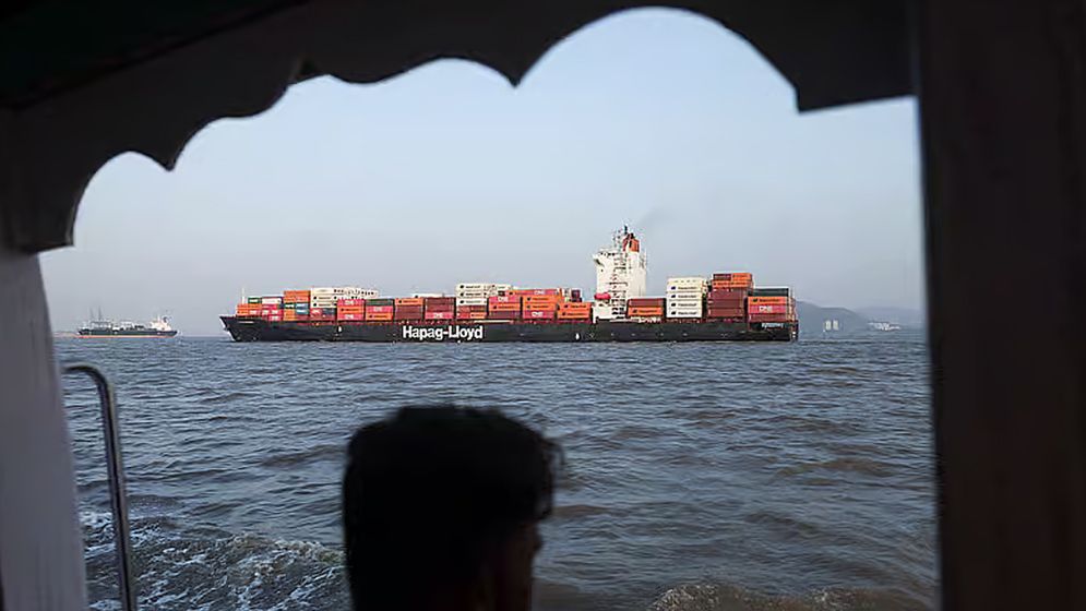 ইরানের জলসীমায় হামলার শিকার এলপিজি ট্যাংকার, নিরাপদে উদ্ধার ২৮ ভারতীয় নাবিক