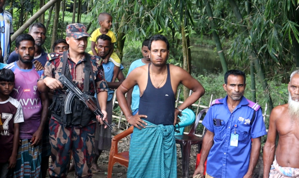 পঞ্চগড়ে বাংলাদেশিকে ধরে নিয়ে গেল বিএসএফ, প্রতিবাদে ভারতীয়কে ধরে আনলো গ্রামবাসী