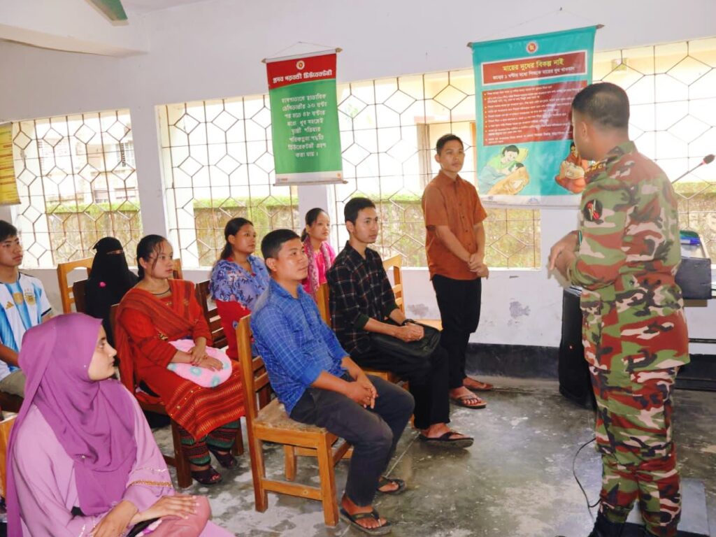 লক্ষীছড়িতে সেনাবাহিনীর আয়োজনে দুই সপ্তাহব্যাপী প্রাথমিক চিকিৎসা ও নার্সিং প্রশিক্ষণ