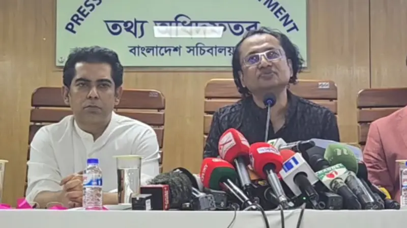 চীনের তৈরি জে-১০সিই যুদ্ধবিমান কেনার পথে এগিয়ে যাচ্ছে সরকার: প্রধানমন্ত্রীর তথ্য উপদেষ্টা