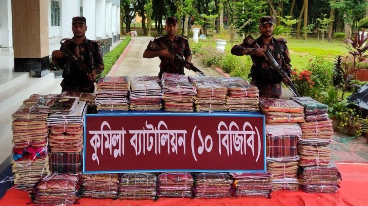 কুমিল্লা-ফেনী সীমান্ত থেকে এক কোটি ১৫ লাখ টাকার ভারতীয় পণ্য জব্দ করল বিজিবি