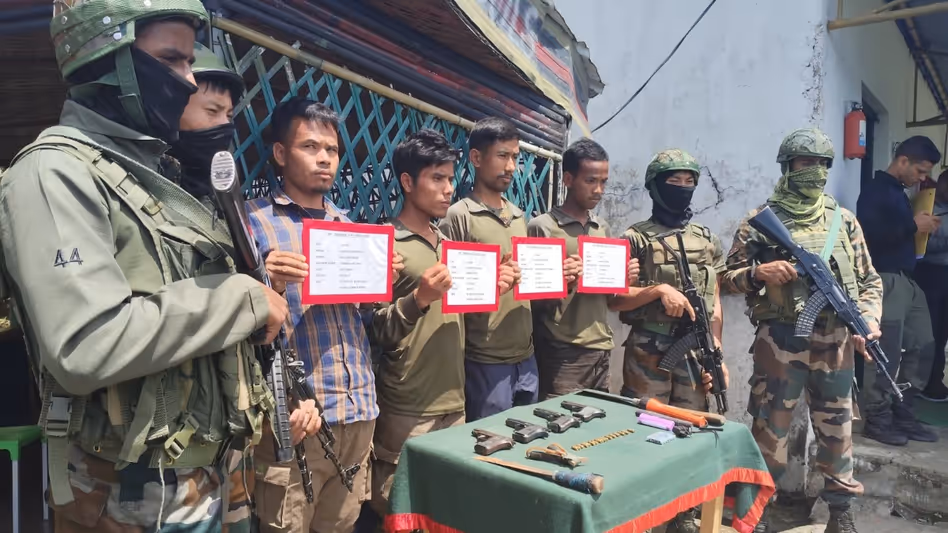 অরুণাচলে উলফার চার সদস্যের আত্মসমর্পণ, অস্ত্র-গুলিসহ জব্দ
