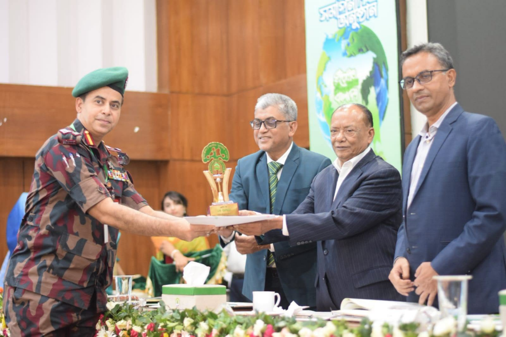 বৃক্ষরোপণে জাতীয় পুরস্কার পেল বিজিবির খাগড়াছড়ি সেক্টর