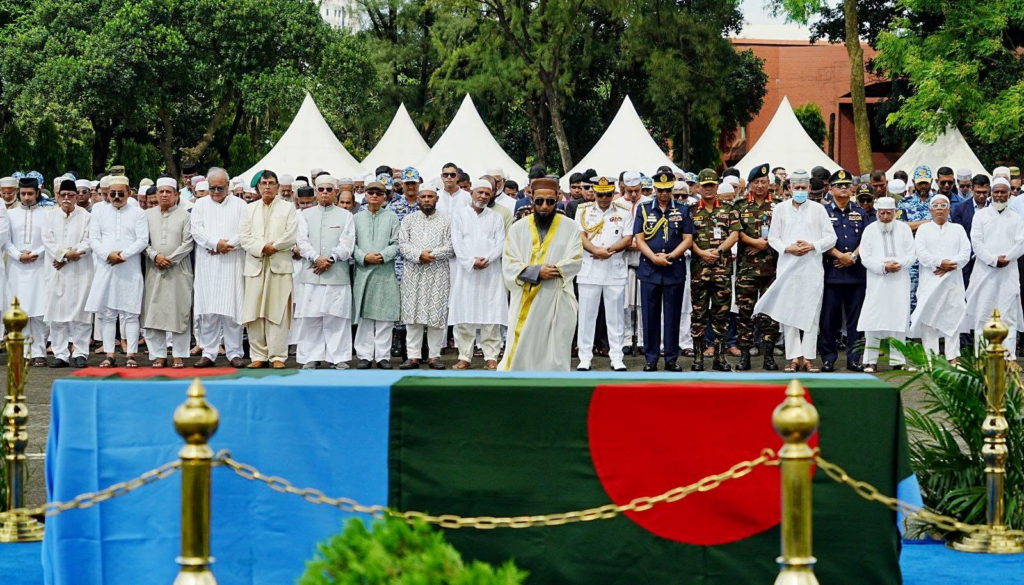 সাবেক বিমান বাহিনী প্রধান এয়ার ভাইস মার্শাল রফিকুল ইসলামের ফিউনারেল প্যারেড অনুষ্ঠিত